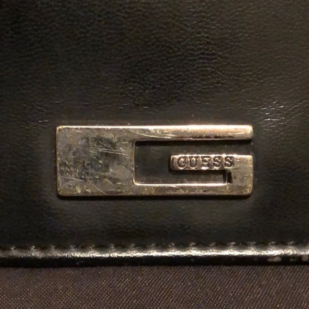 Guess Wallet - Picture 2 of 14